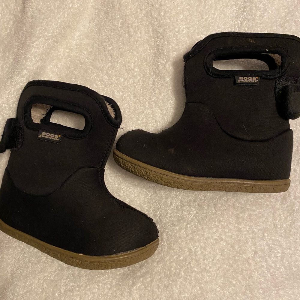 Bog rain boots toddler size 7